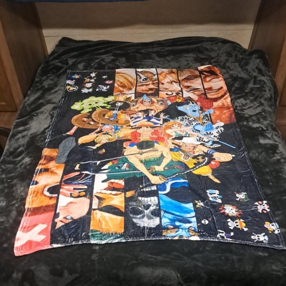 One Piece Anime Ultra Soft Throw Blanket  50x40